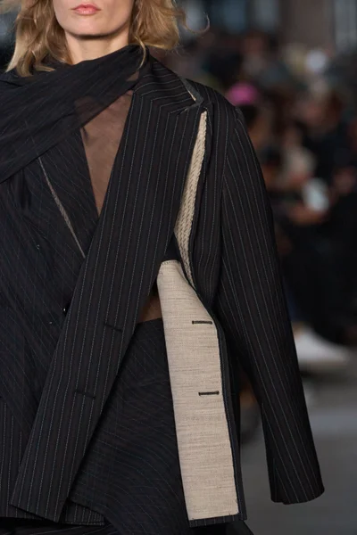 Look 66